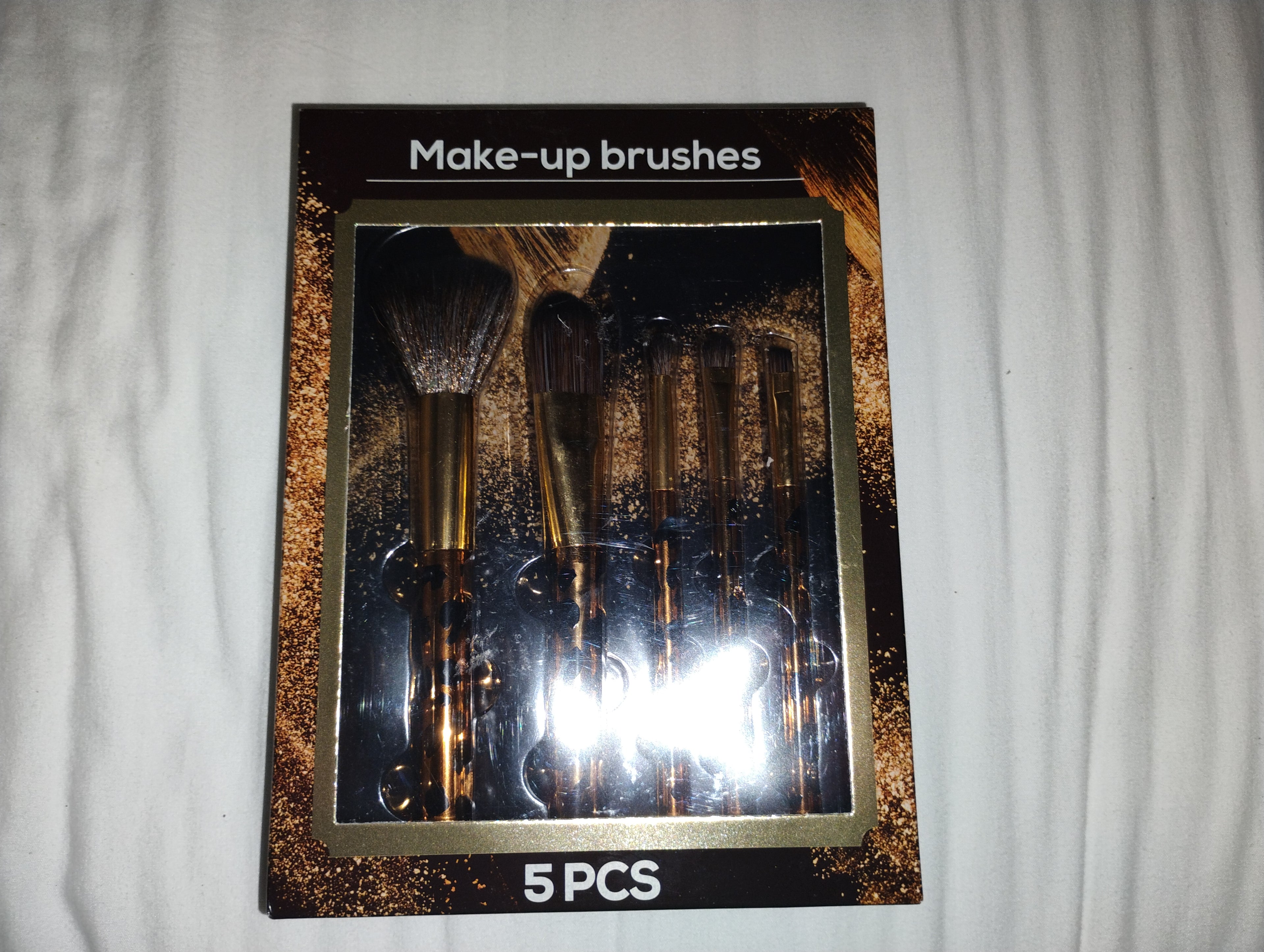 Brand new 5pc make up brushes